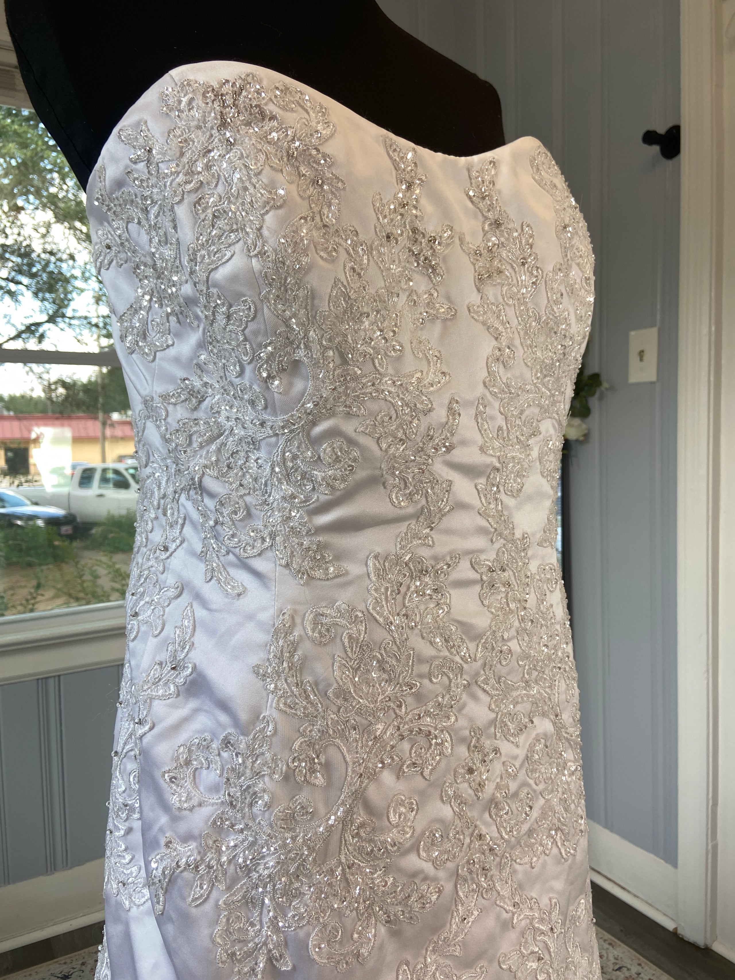 Size 24W Style CWG594 Matchmaker Bridal Boutique Consignments